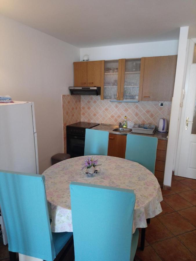 Apartments Alyssa Ичичи Экстерьер фото